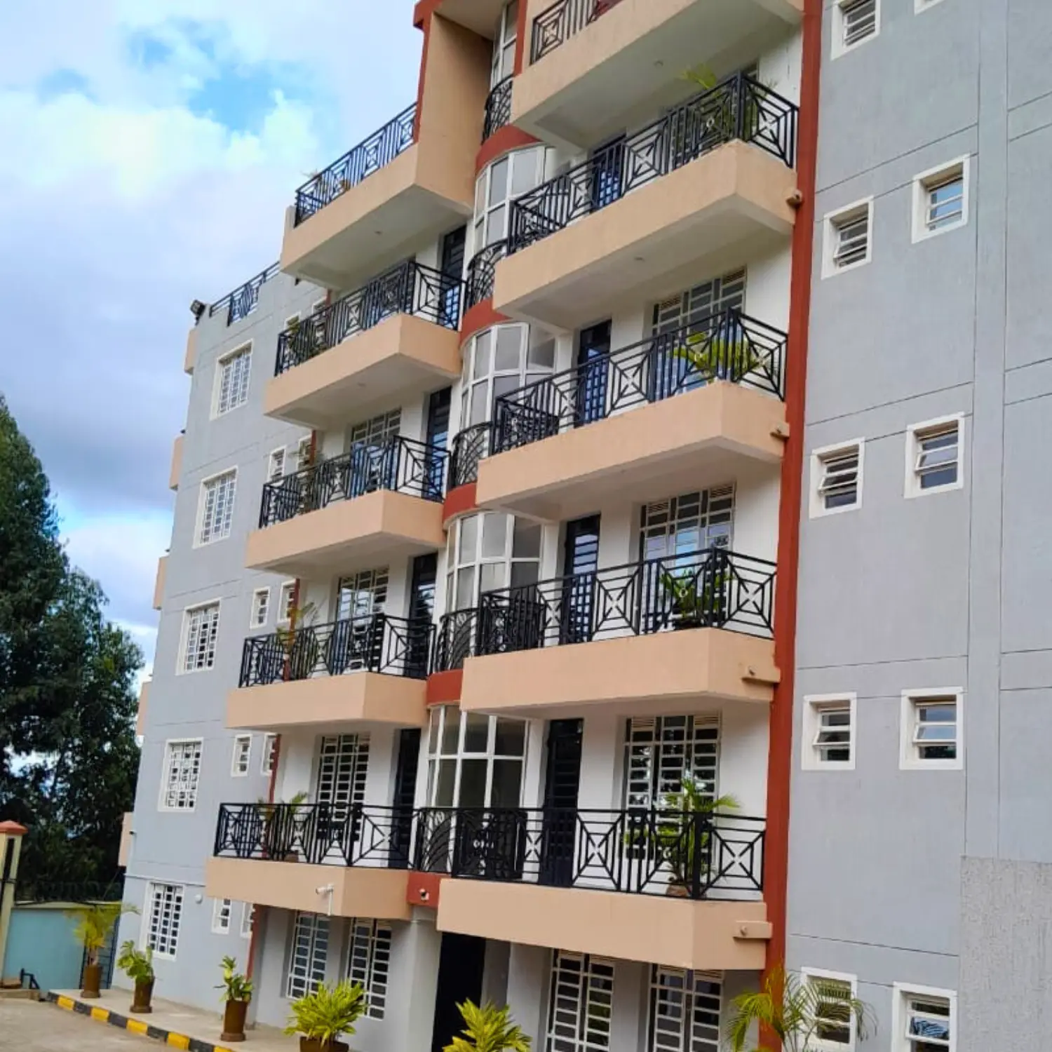 About Meru Heights Luxury Apartments